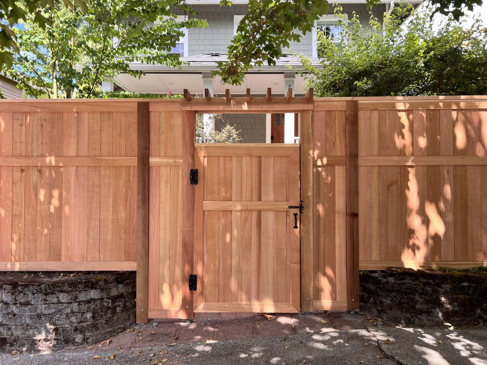 Wood soundproof fence with gate